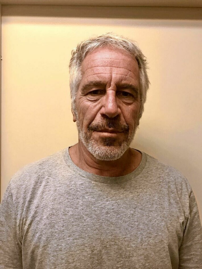 Jeffrey Epstein hirttäytyi tutkintavankeudessa. Hän kiisti syyllisyytensä seksirikoksiin.