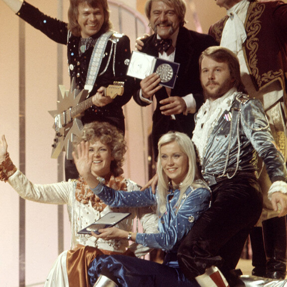 Bändin alkuvuosina Benny ja Agnetha sekä Björn ja Frida olivat avioparit. Abba