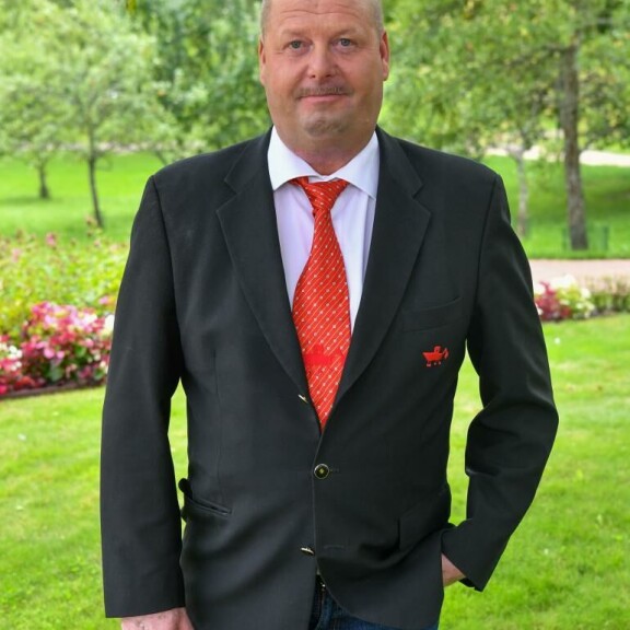 Matti kertoo joutuneensa petetyksi entisessä parisuhteessaan. Matti kertoo joutuneensa petetyksi entisessä parisuhteessaan.