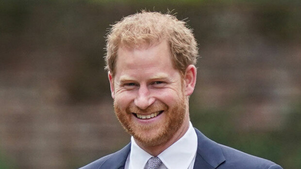Prinssi Harry mokasi taas ilmastotaistelussaan - sai niskaansa syytökset tekopyhyydestä! Prinssi Harry