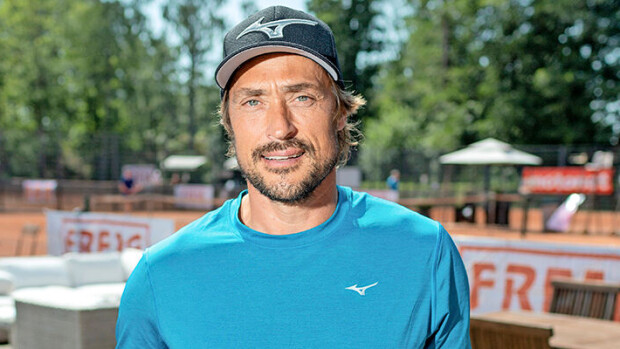 ”Hieman juhlatuulella oleva” Teemu Selänne säikäytti sähkölaudalla – kuva! Teemu Selänne