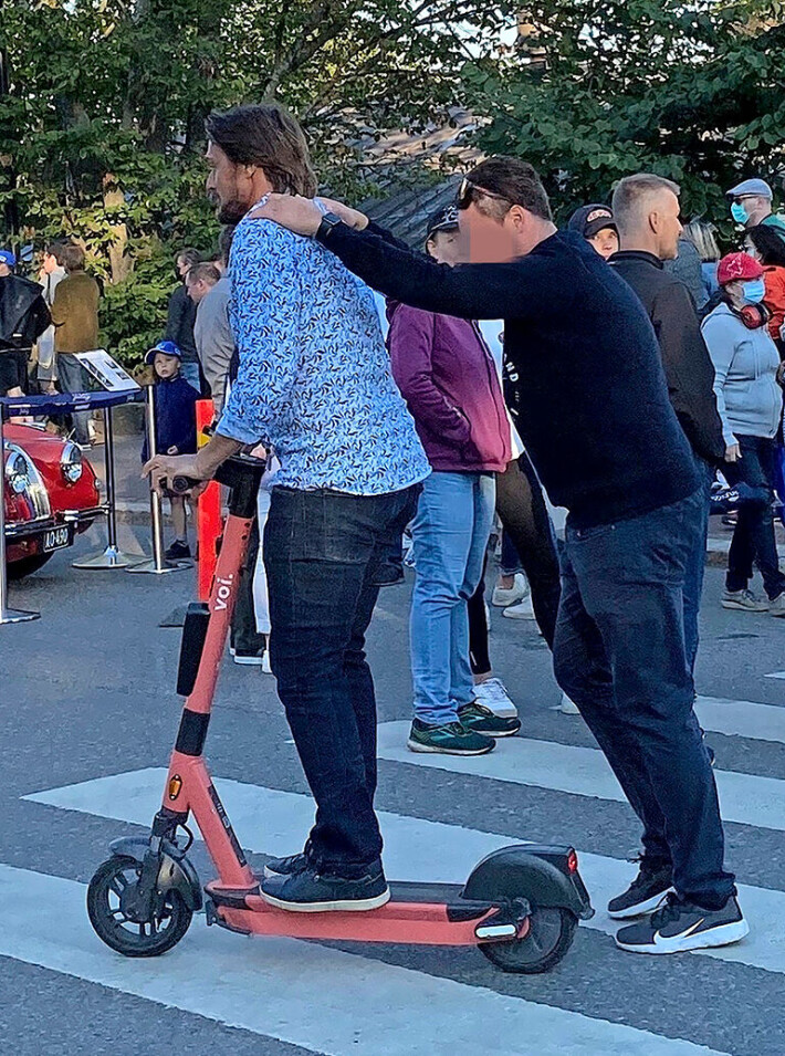 ”Hieman juhlatuulella oleva” Teemu Selänne säikäytti sähkölaudalla – kuva! teemu selänne