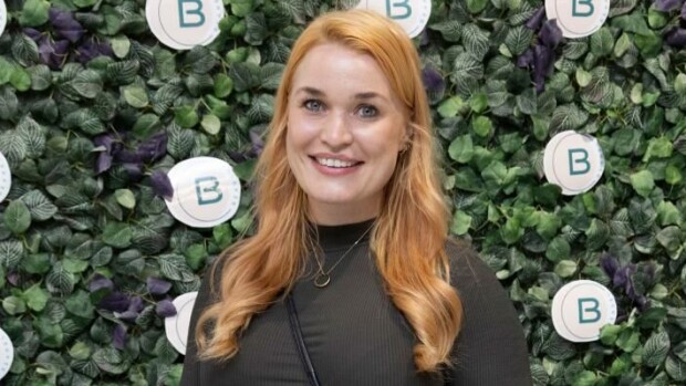 Uusi mies rinnalla! Renne Korppilasta eronnut Iida Ketola rakastui – 'Kesä on sujunut tosi hyvin' Iida Ketola