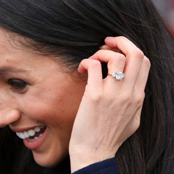 Herttuatar Meghan 40 vuotta - tiesitkö näitä yllättäviä faktoja hänestä? Kuljettaa matkoillaan keittiövempainta ja unelmamies on tunnettu leffatähti! Sussexin herttuatar Meghan