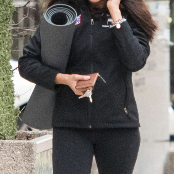 Herttuatar Meghan 40 vuotta - tiesitkö näitä yllättäviä faktoja hänestä? Kuljettaa matkoillaan keittiövempainta ja unelmamies on tunnettu leffatähti! Sussexin herttuatar Meghan