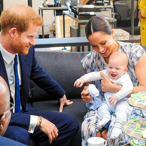 40 vuotta täyttävä Meghan eteni tv-visan salkkutytöstä herttuattareksi - katso elämänkuvat! Sussexin herttuapari Harry ja Meghan ja Archie