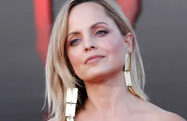 American Beauty -tähti Mena Suvari katosi pitkäksi aikaa julkisuudesta: tältä hän näyttää nykyään – lataa suorat sanat Kevin Spaceyn kanssa työskentelystä