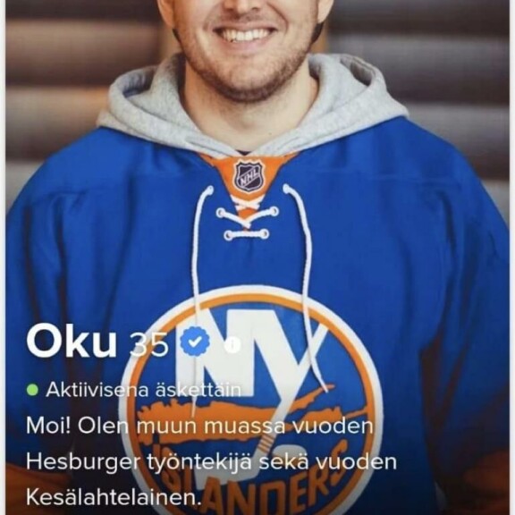 Oku kertoo profiilissaan avoimesti työhistoriastaan. Oku Luukkainen