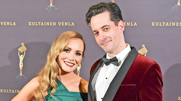 Näin nerokkaasti Marja Hintikka ja Ile Uusivuori nauttivat rakkauden kesästä: 'Kun lapset on saatu nukkumaan...' Marja Hintikka ja Ile Uusivuori