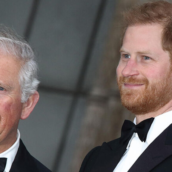 Walesin prinssi Charlesin ja prinssi Harryn välit ovat tulehtuneet prinssi Harryn paljastusten myötä. Charles ja Harry