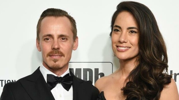 Vauvapommi: Jasper Pääkkösestä tulee tyttölapsen isä! Jättimäinen ilouutinen paljastui somessa - katso videot! Jasper Pääkkönen ja Alexandra Escat