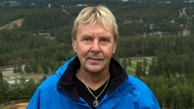 Matti Nykäselle meinasi käydä kylmät Pohjanmaalla: hameväkeen tutustunut olympiavoittaja vastaanotettiin pesäpallomailoilla – 'Kaasutti kahtasataa karkuun' Matti Nykänen