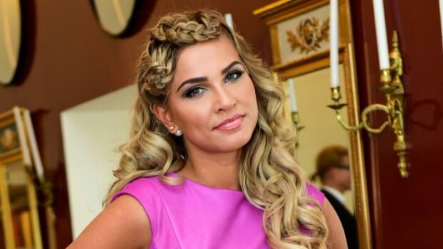 Daisarijösses! Mitä tapahtui ex-missi Rosa-Maria Ryytin povelle? Tuoreen bikinikuvan rintamus ällistyttää - näin hän on muuttunut! Rosa-Maria Ryyti