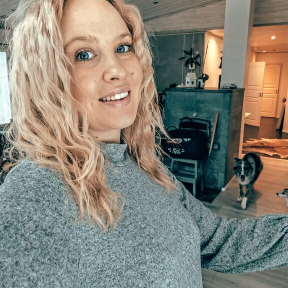 Personal traineriksi pätevöitynyt Eve osallistui viime vuonna Wellnesmalli 2020 -kilpailuun. Personal traineriksi pätevöitynyt Eve osallistui viime vuonna Wellnesmalli 2020 -kilpailuun.