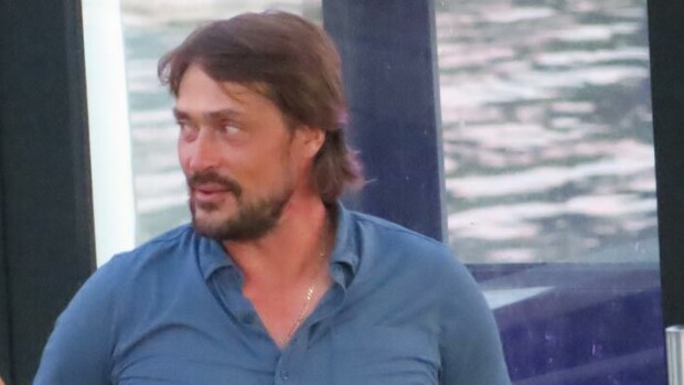 Teemu Selänteen kostea synttäriputki: biletti kaksi päivää ilman Sirpaa - katso video! Teemu Selänne