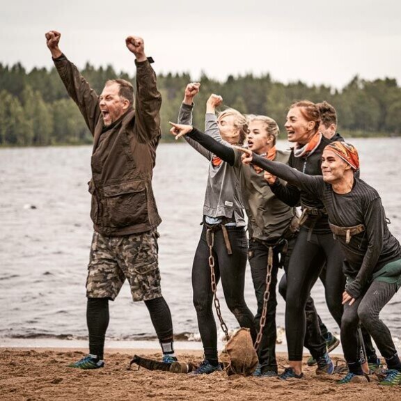 Suuri yleisö oppi tuntemaan Instagram-julkkis Joalinin Selviytyjät Suomi -sarjassa. Suuri yleisö oppi tuntemaan Instagram-julkkis Joalinin Selviytyjät Suomi -sarjassa.