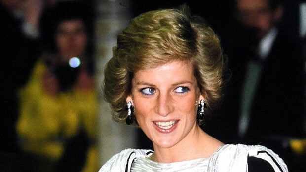 Diana rakasti vaimovuosinaan pikkutyttöjen rusetteja - erottuaan hän tihkui seksiä! Näitä tyylejä prinsessa rakasti! Prinsessa Diana
