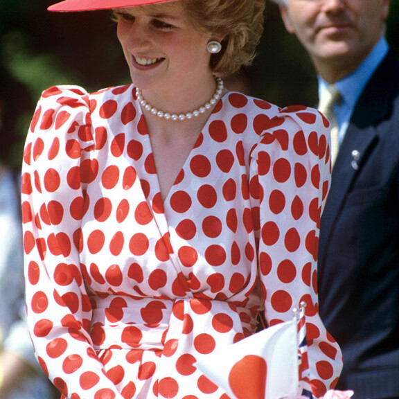 Diana rakasti vaimovuosinaan pikkutyttöjen rusetteja - erottuaan hän tihkui seksiä! Näitä tyylejä prinsessa rakasti! Prinsessa Diana