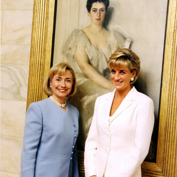 Prinsessa Dianan syntymästä 60 vuotta! Päivä on omistettu prinsessan muistolle! Hillary Clinton ja prinsessa Diana
