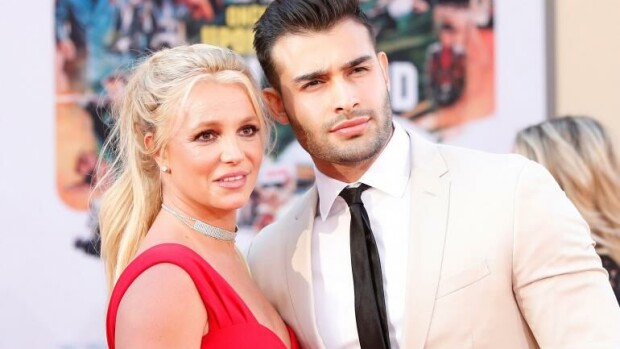 Britney Spearsista eroava Sam Asghari hiippaili kadulla – paparazzikuvat!
