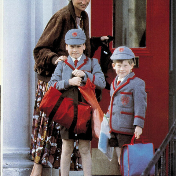 Syntymästä kohta 60 vuotta - näitä yllättäviä faktoja et välttämättä tiedä prinsessa Dianasta! Prinsessa Diana ja prinssit William ja Harry