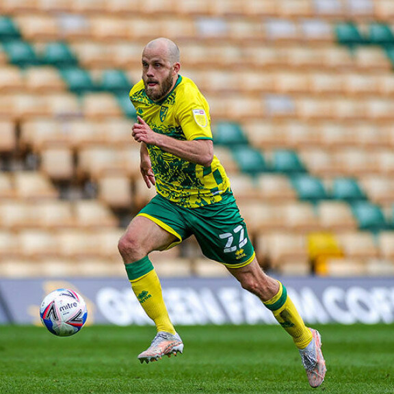 Teemu pelasi keskittyneesti Norwich Cityn riveissä toukokuussa Reading FC:tä vastaan. Teemu Pukki