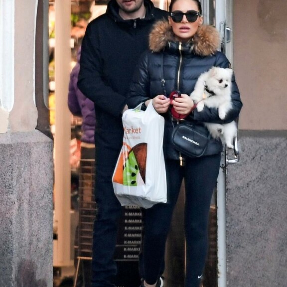 Sofia Belórf ryhtyi heilastelemaan Martinan ex-puolison Stefan Thermanin kanssa. Sofia Belorf ryhtyi heilastelemaan Martinan ex-puoliso Stefan Thermanin kanssa.