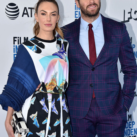 Hammerilla ja Chambersilla on kaksi yhteistä lasta viime kesänä kariutuneesta avioliitostaan. Armie Hammer ja Elizabeth Chambers