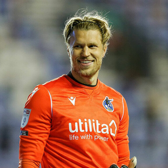 Uuh, mitä silmänruokaa, Huuhkajat! Seiska listasi jalkapallomaajoukkueen näyttävimmät mieskarkit Anssi Jaakkola