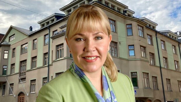 Rantahuvila ja ökyasunto! Seiska selvitti sopeutumisrahaa nostavan ex-kansanedustaja Tuija Nurmen rahakikkailut! Tuija Nurmi