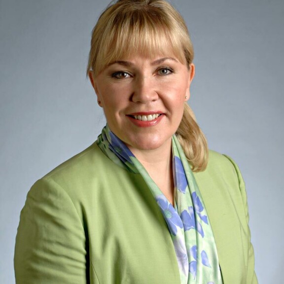 Terveystalossa yleislääkärinä työskentelevä Tuija Nurmi ottaa yhä potilaita vastaan Kouvolassa. Hän laskuttaa palkkionsa yrityksensä kautta. Terveystalossa yleislääkärinä työskentelevä Tuija Nurmi ottaa yhä potilaita vastaan Kouvolassa. Hän laskuttaa palkkionsa yrityksensä kautta.
