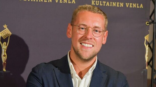 Ökymaasturi, kämppä trendikaupunginosassa ja käsipuolessa vaalea kaunotar! Andrei ”Asuntokaupan Cheek” Koivumäen menestyksen takaa löytyy nainen Andrei Koivumäki