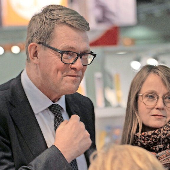 Matti asettui värikkäiden poikamiesvuosiensa jälkeen yhteen Heidi-kultansa kanssa. matti ja heidi