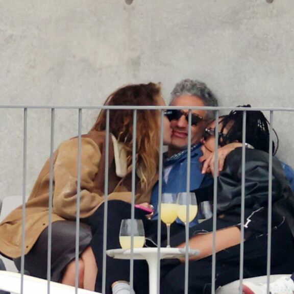 Laulajan poskisuukko poikaystävälleen järkytti näytteljää. rita tessa ja taika 2