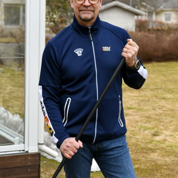 Leijonien päävalmentaja Jukka Jalonen kertoi Seiskalle kuulumisiaan kotikaupungissaan Riihimäellä. Leijonien päävalmentaja Jukka Jalonen kertoi Seiskalle kuulumisiaan kotikaupungissaan Riihimäellä.