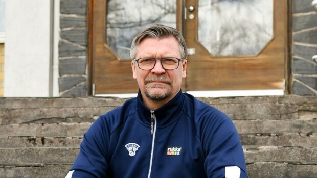 Jukka Jalonen avautuu yhdestä uransa rankimmasta vaiheesta – valmennuspesti Pietarissa jäi elävästi mieleen: 'Oli vaikeaa olla erossa perheestä' Jukka Jalonen