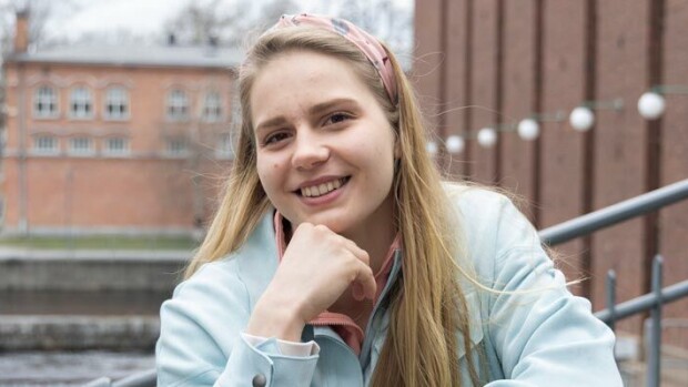 Suomen olympiatoivo Ida Hulkko, 22, on poikkeuksellinen uimari – ”15 senttiä lisää pituutta muuttaisi heti pelin hengen” Ida Hulkko