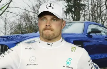 Huh, mikä Mersu! Valtteri Bottas myy urheiluautoaan netissä: ”Luovutan sen ostajalle henkilökohtaisesti!”