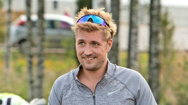 Outo omistus- ja vakuutusjärjestely! Stefan Thermanin hankkimaa öky-Bentleytä ei saisi käyttää yksityisajoihin – kuvat harvinaisesta autosta! Stefan Therman