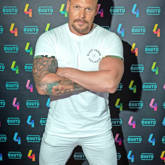 Ajojahdin kynsissä! Norjasta häädetty Aki Manninen ei saa rauhaa Selviytyjät-kohun jälkeen: 'Ihmiset yrittävät tehdä elämästäni hankalaa' aki mannien