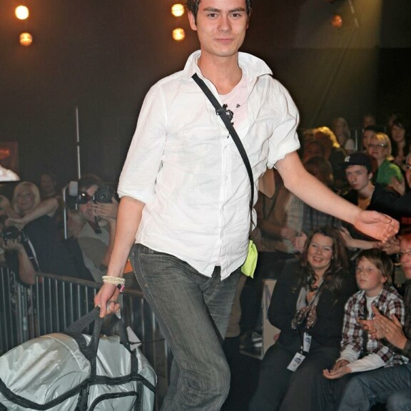 Vuonna 2008 tuolloin 22-vuotias Niko ponnahti julkkikseksi Big Brotherin yhtenä kaikkien aikojen värikkäimmistä asukkaista. Vuonna 2008 tuolloin 22-vuotias Niko ponnahti julkkikseksi Big Brotherin yhtenä kaikkien aikojen värikkäimmistä asukkaista.