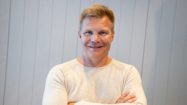 Mika Salon ilmailukaunottaren työkaverit ovat tietoisia suhteesta! Mika Salo