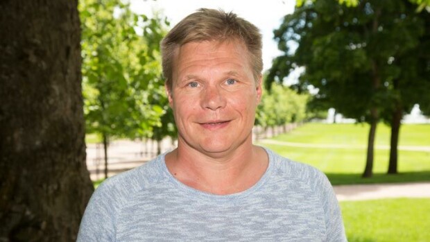 Suhdeyllätys! Mika Salo vaihtoi uuteen blondiin – kuvat ex-F1-tähdestä ja varakkaasta ilmailukaunottaresta Seiskassa! Mika Salo