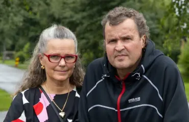 Marketta Hautakorpi jätti äkisti kuolleelle miehelleen kauniit jäähyväiset – ”Jari on suojelusenkelini” 