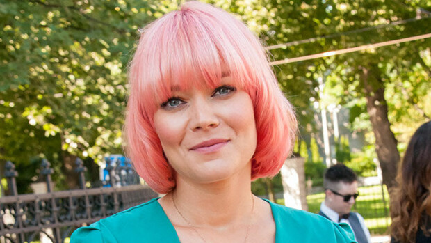 Raskaana oleva Anna Puu julkaisi harvinaisen  yhteiskuvan Jukka Immosen kanssa: 'Sun kaa saan tehdä ainaski musiikkia, remppaa, reissuja, ruokaa ja vauvoja' Anna Puu