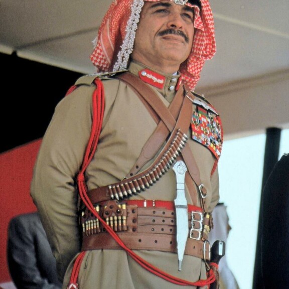 Vuosikymmenten kauna puhkesi! Jordanian kuningas Abdullahin katkeraa velipuolta syytetään vallankaappauksen yrityksestä Hussein
