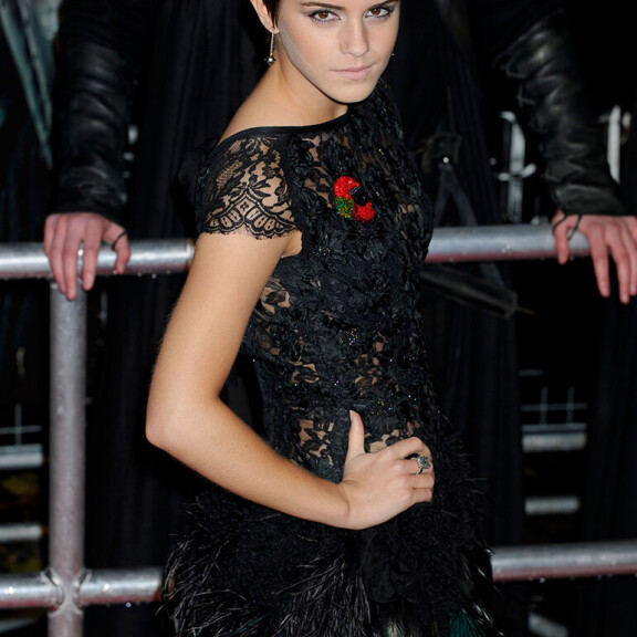 Emma leikkasi hiuksensa lyhyiksi vuonna 2010. Emma watson