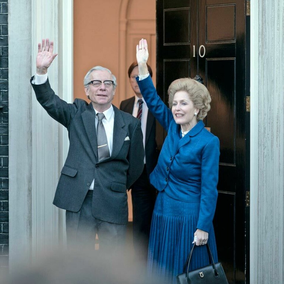 Gilliania on kehuttu roolistaan Margaret  Thatcherina huippusuositussa kuninkaallissarjassa The Crown.