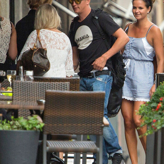 Muistatko? Minttu Räikkösen muodonmuutos hupparibilettäjästä ja Seiskan Tähtitytöstä F1-varikon tyylitaituriksi - huikeat kuvat vuosien varrelta! Kimi ja Minttu