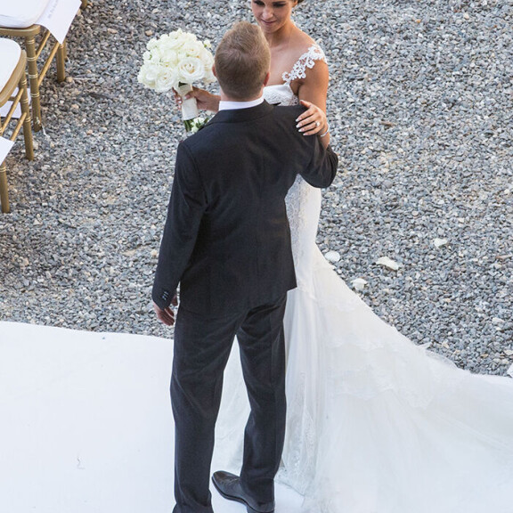 Muistatko? Minttu Räikkösen muodonmuutos hupparibilettäjästä ja Seiskan Tähtitytöstä F1-varikon tyylitaituriksi - huikeat kuvat vuosien varrelta! Kimin ja Mintun häät